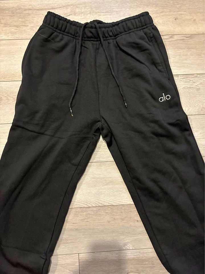 Alo pants