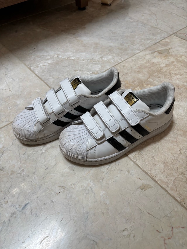 Aadidas Superstar shoes (Youth) - photo 2