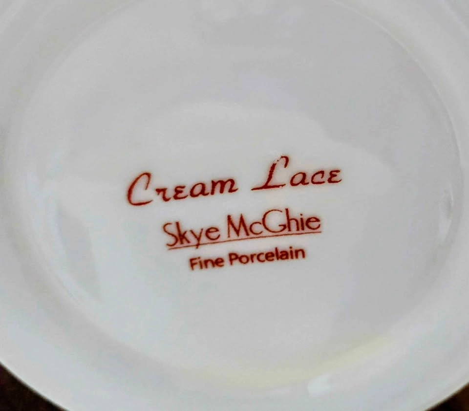 Skye McGhie "Cream Lace" Fine Porcelain Teaset - photo 2
