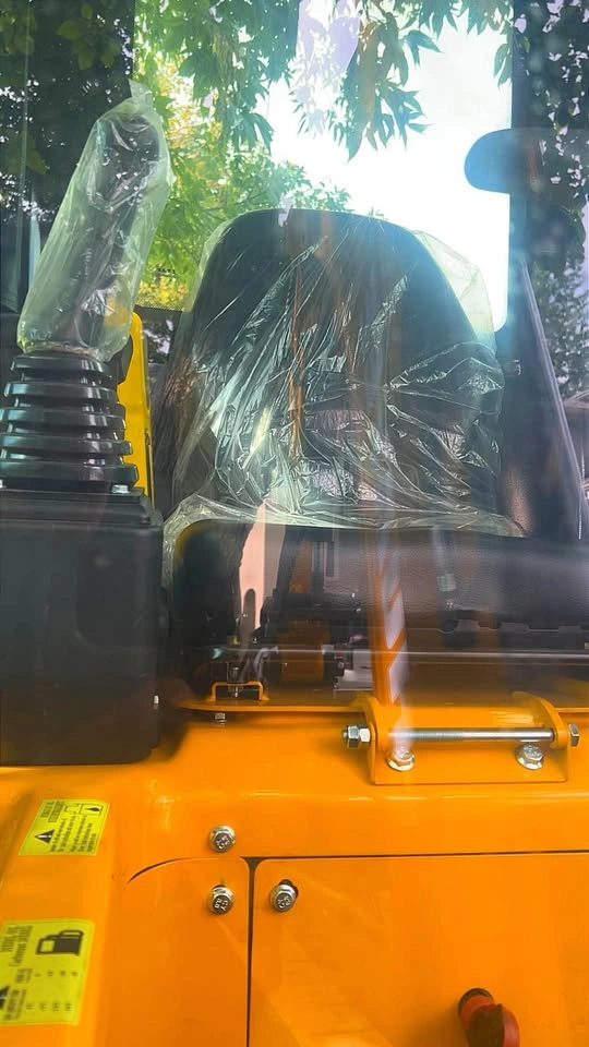 Huayee SHY20 Mini Excavator with Heat and AC - photo 2
