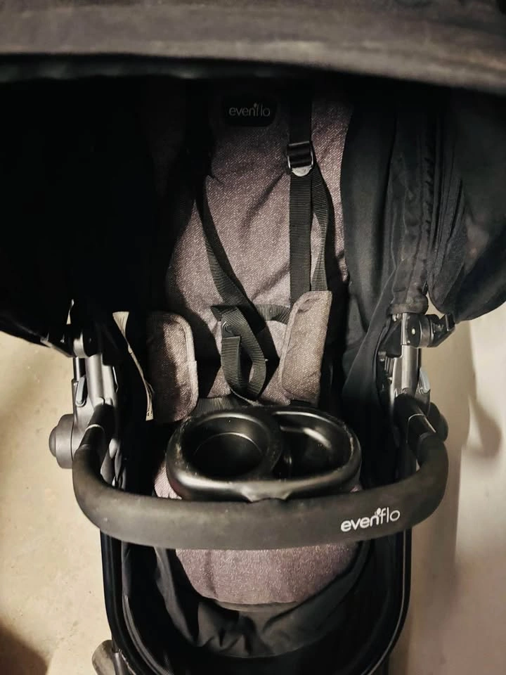 Evenflo Stroller - photo 3