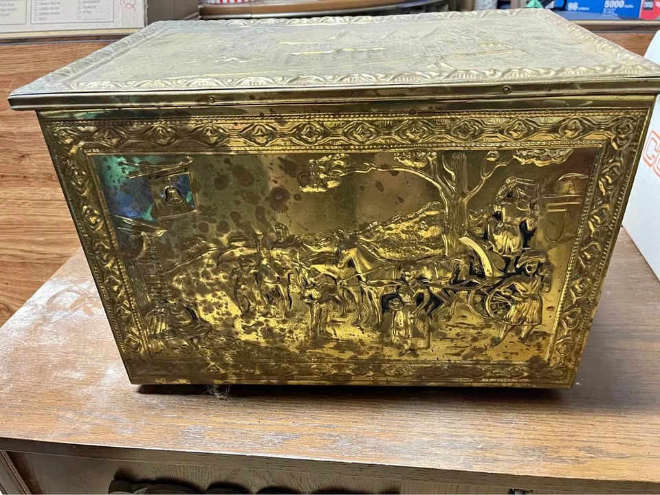 Vintage Peerage Brass Coal/Kindling Scuttle Box