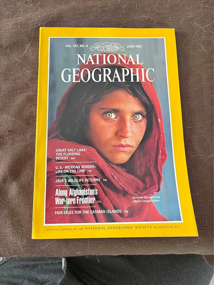 National Geographic Magazine - June 1985 Afghan Girl Cover