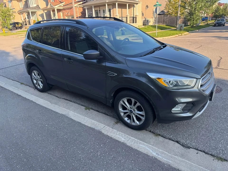 2017 Ford Escape SE - photo 2