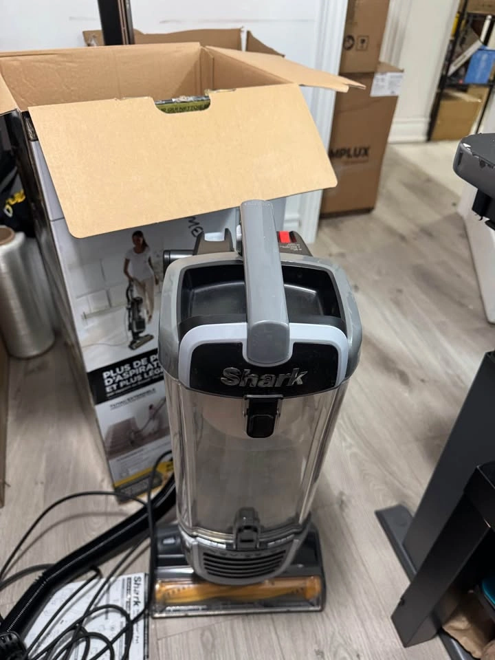 Shark Navigator Pet Vacuum - photo 2