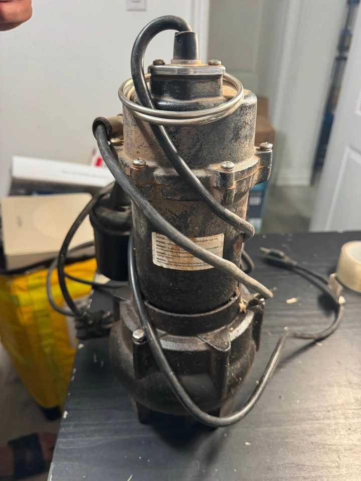 Cast Iron Submersible Sump Pump - photo 2