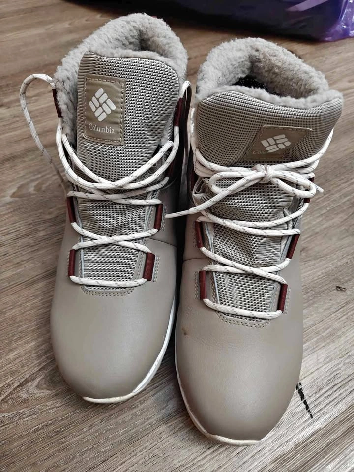 Columbia Slopeside Village Omni-Heat Hi Women's Boots Size 11