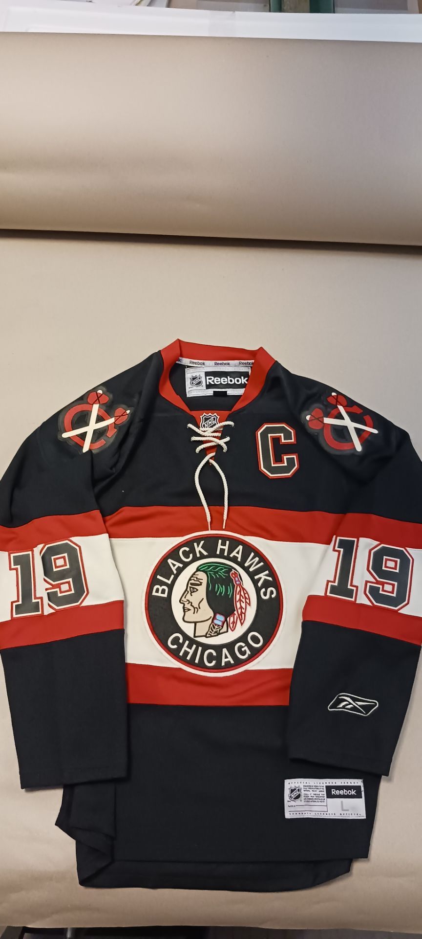 Chicago Black Hawks Throwback Jersey and Hoodie