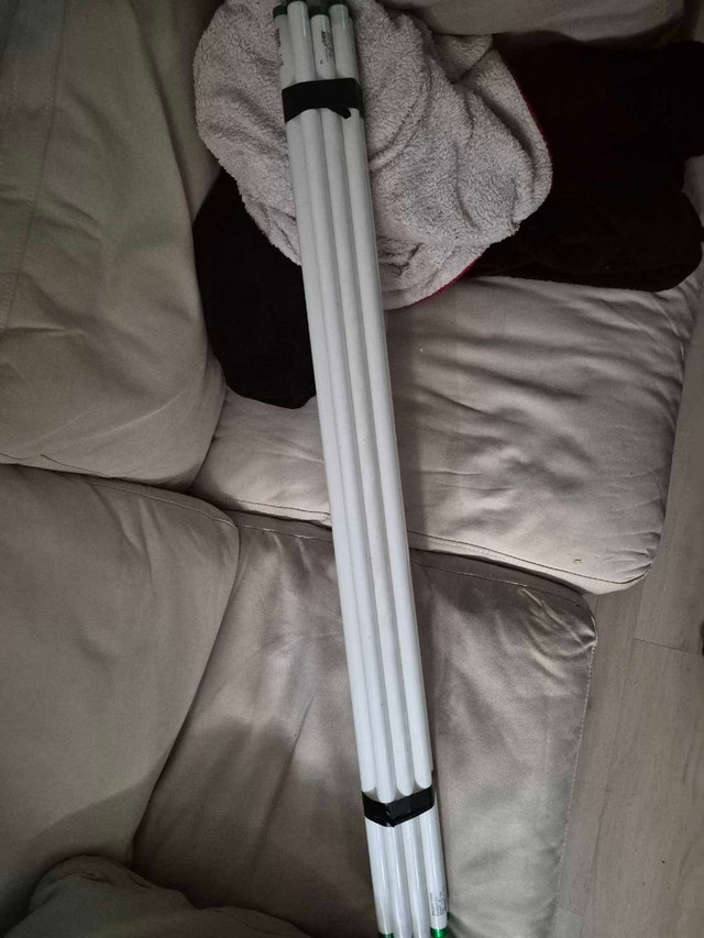 10 -Philips F32T8/Daylight Deluxe/Alto Fluorescent Tubes - photo 2