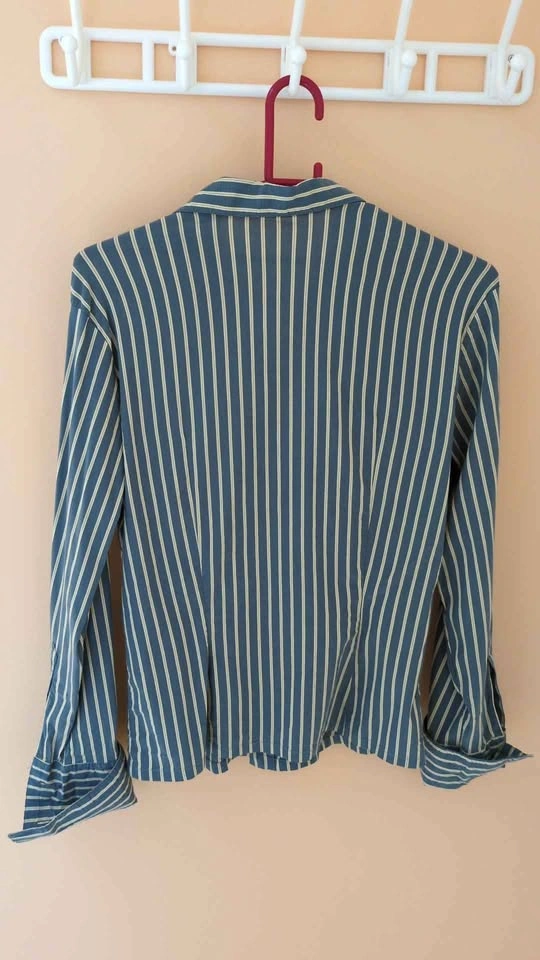 Women's Button-Down Dress Shirt - Medium - photo 2