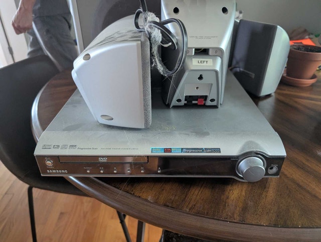 Five Speakers with Surround Sound Amp & DVD Player - photo 2
