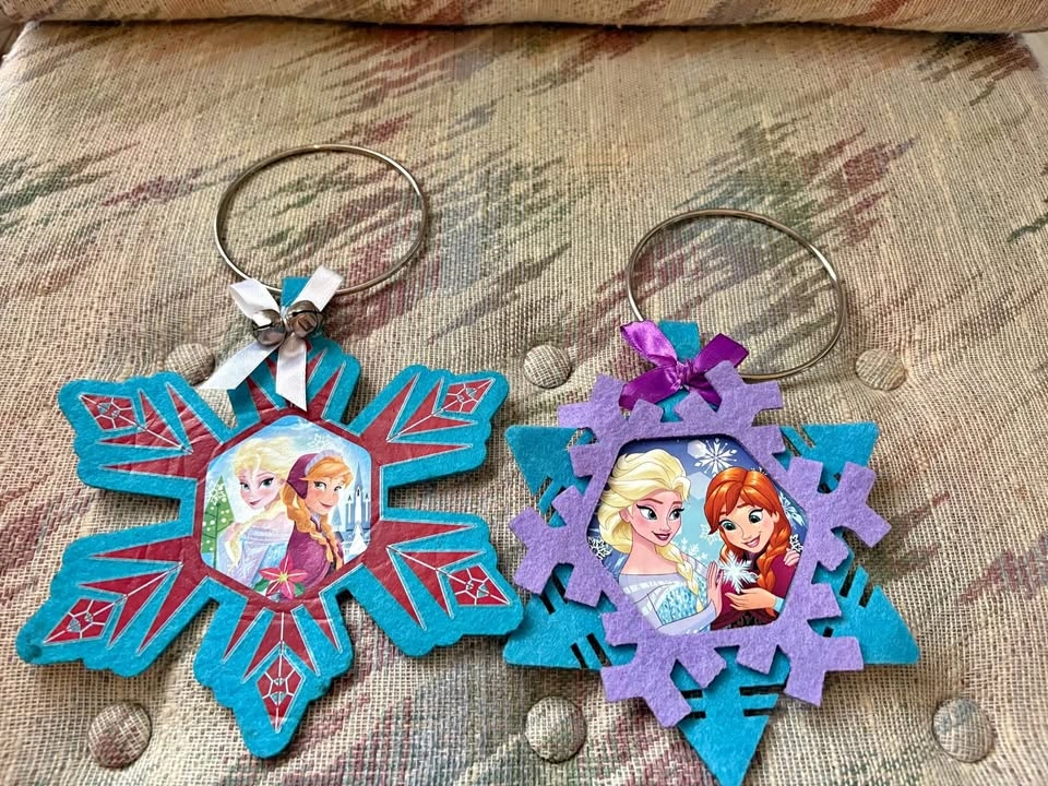 Disney Frozen Felt Snowflake Door Hangers – Set of 2 (Anna & Els