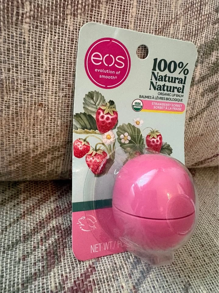 EOS Brand New Organic Strawberry Sorbet Lip Balm - photo 2
