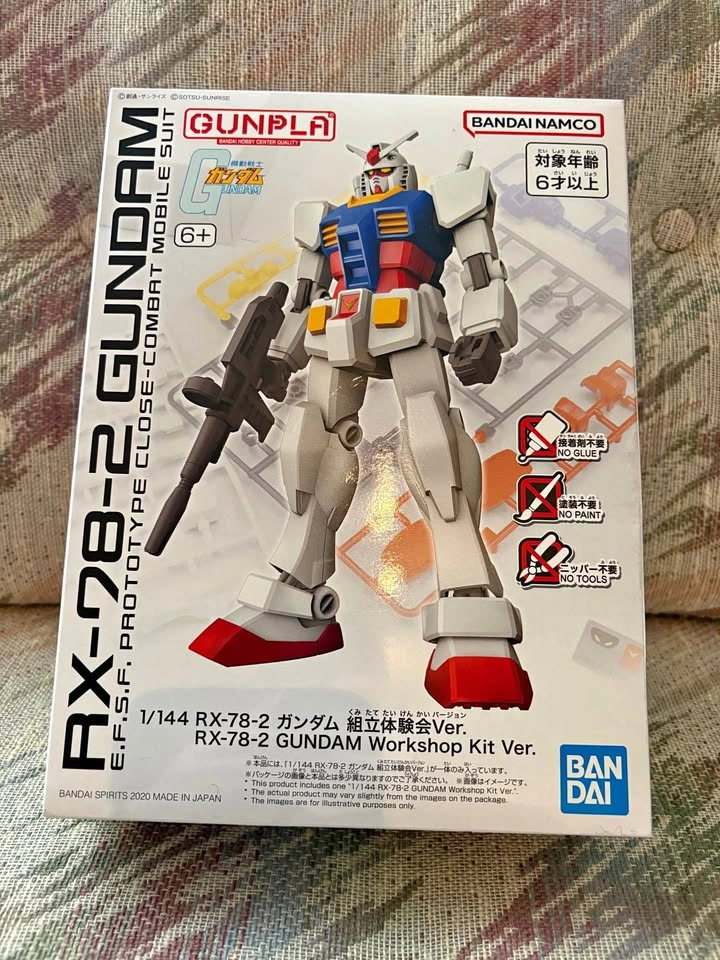 Bandai Gunpla 1/144 RX-78-2 Gundam Workshop Kit BUILT