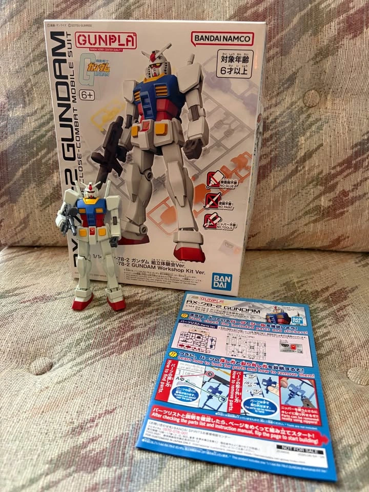 Bandai Gunpla 1/144 RX-78-2 Gundam Workshop Kit BUILT - photo 2