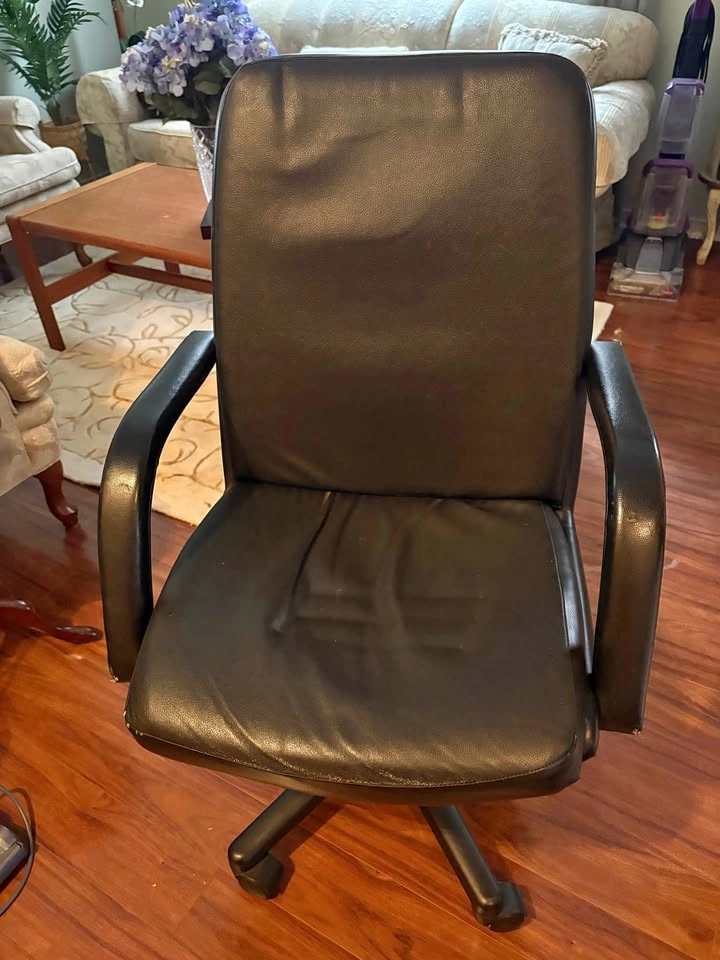 Black Faux Leather Office Chair