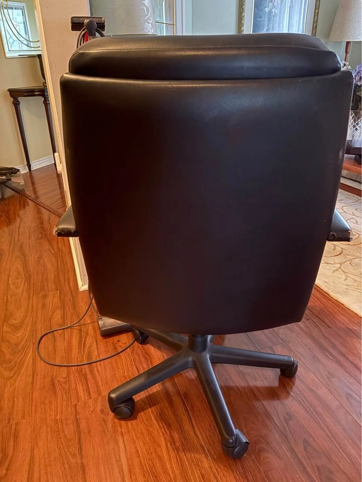 Black Faux Leather Office Chair - photo 2