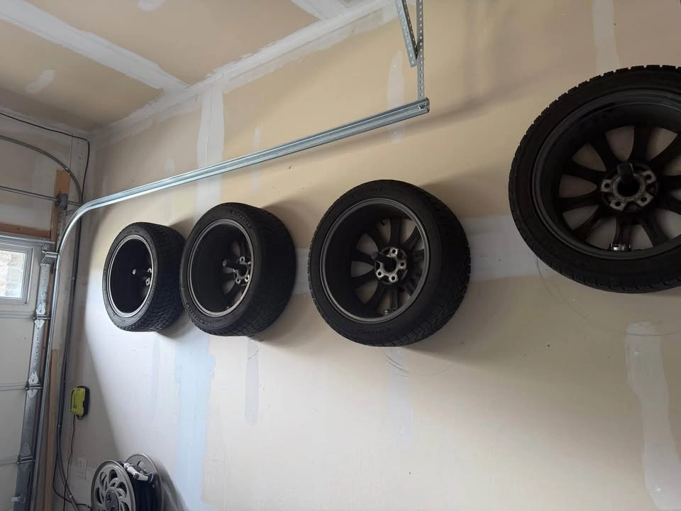 Michelin X-Ice Snow Tires 215/50R17 with Rims - photo 2