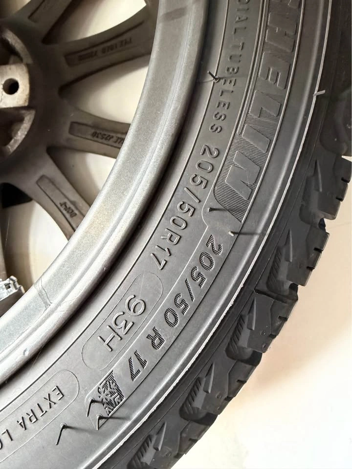 Michelin X-Ice Snow Tires 215/50R17 with Rims - photo 5