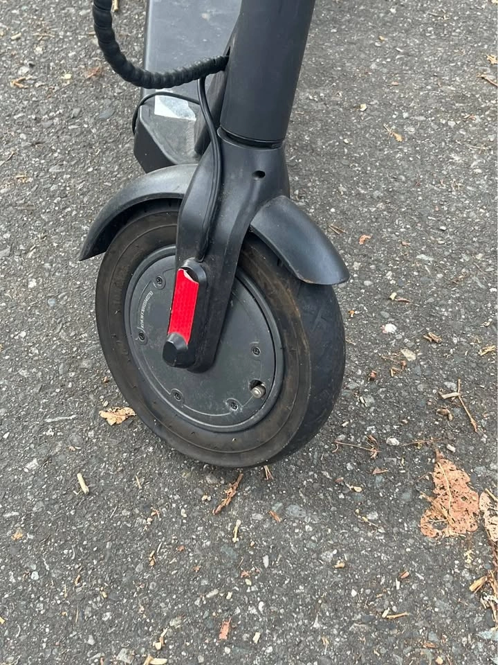E-scooter battery repair and replacement services - photo 4