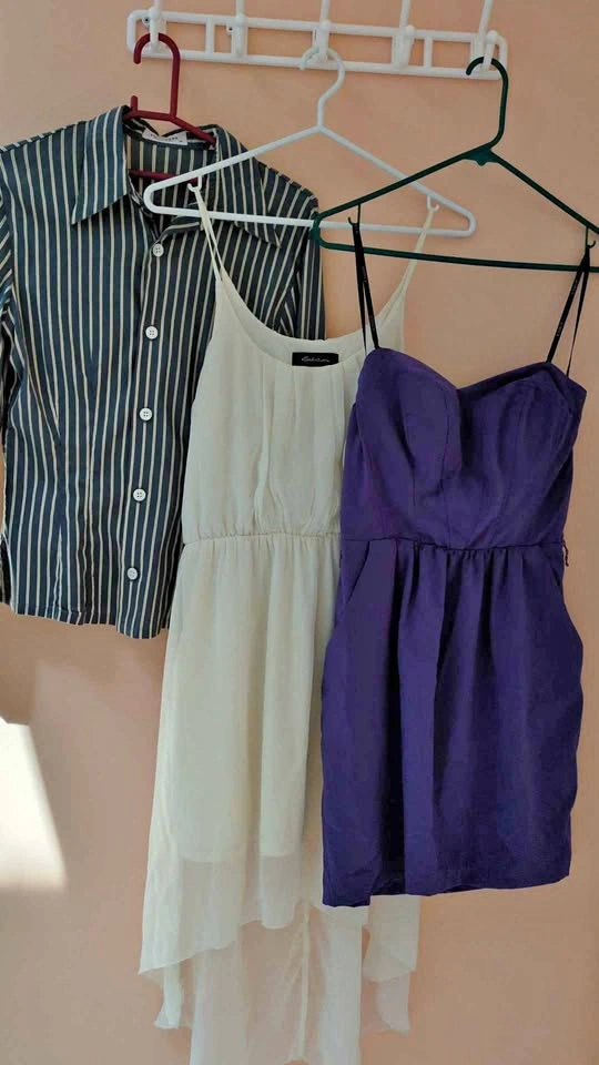 Women's medium clothing bundle