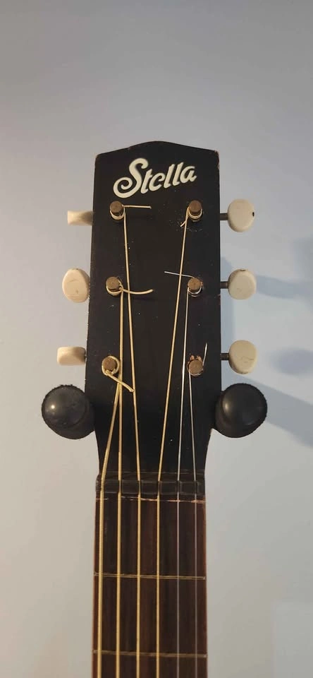 Vintage Stella Parlor Guitar – Likely 1940s/50s – With Case - photo 3