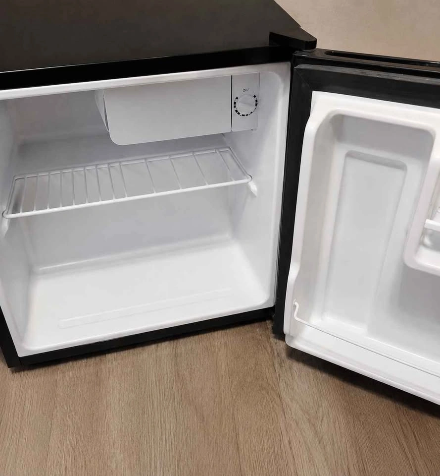 Compact Black Mini Fridge - photo 2