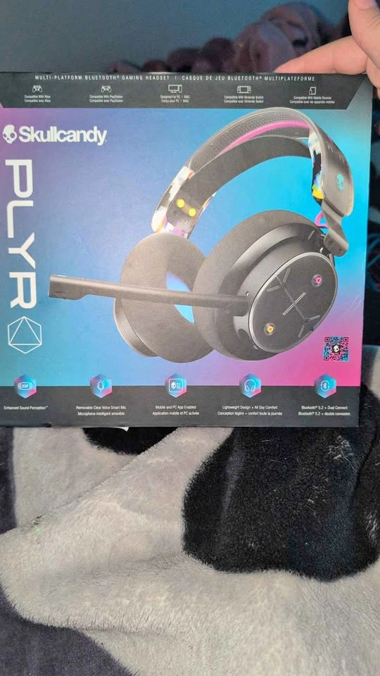 Skullcandy PLYR Multi-Platform Bluetooth Gaming Headset