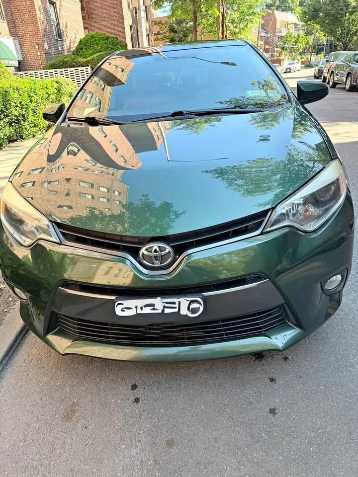 2015 Toyota Corolla LE Premium Sedan 4D