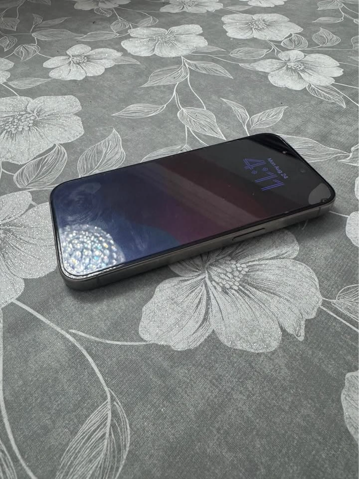 iPhone 15 Pro (128GB) - photo 3
