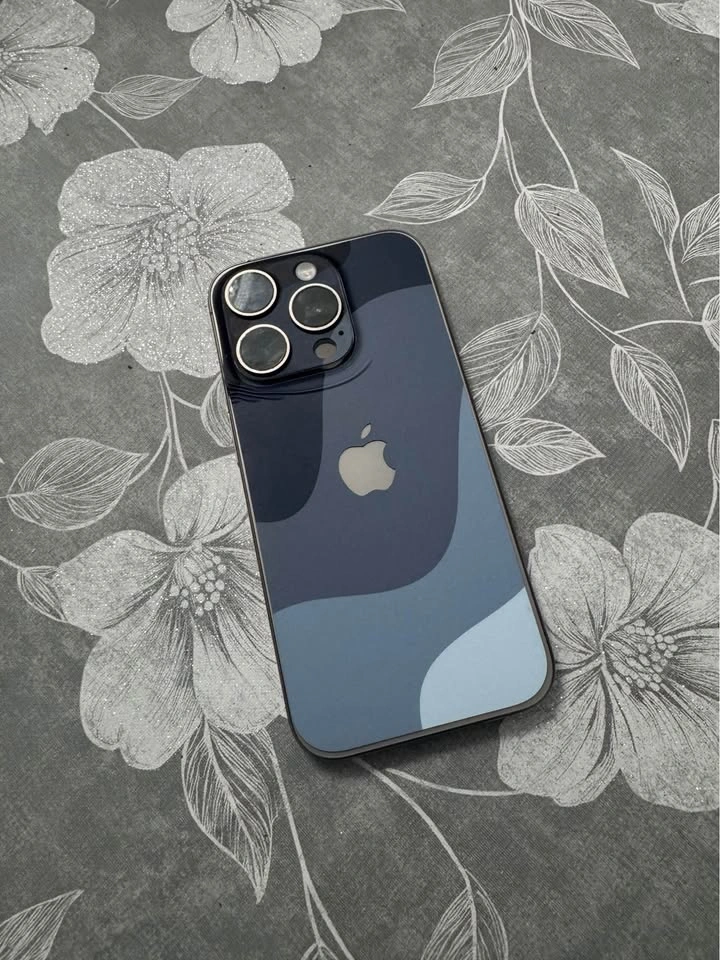 iPhone 15 Pro (128GB) - photo 4