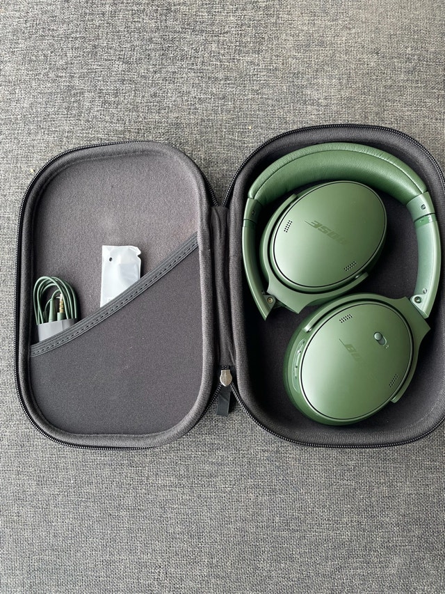 Bose QuietComfort headphones - photo 4