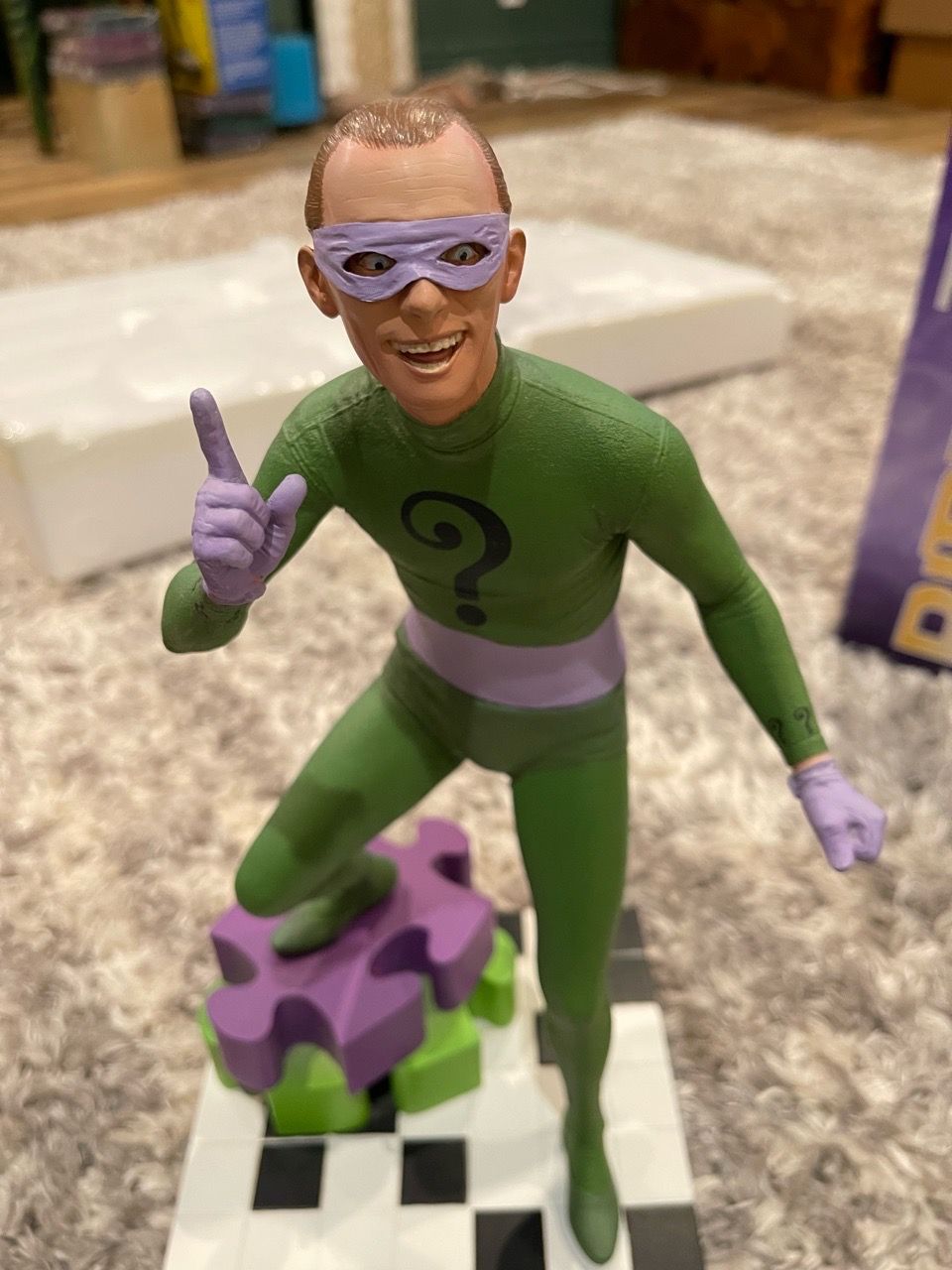 Batman 1966 TV Series The Riddler 1:6 Scale Maquette Statue - photo 2