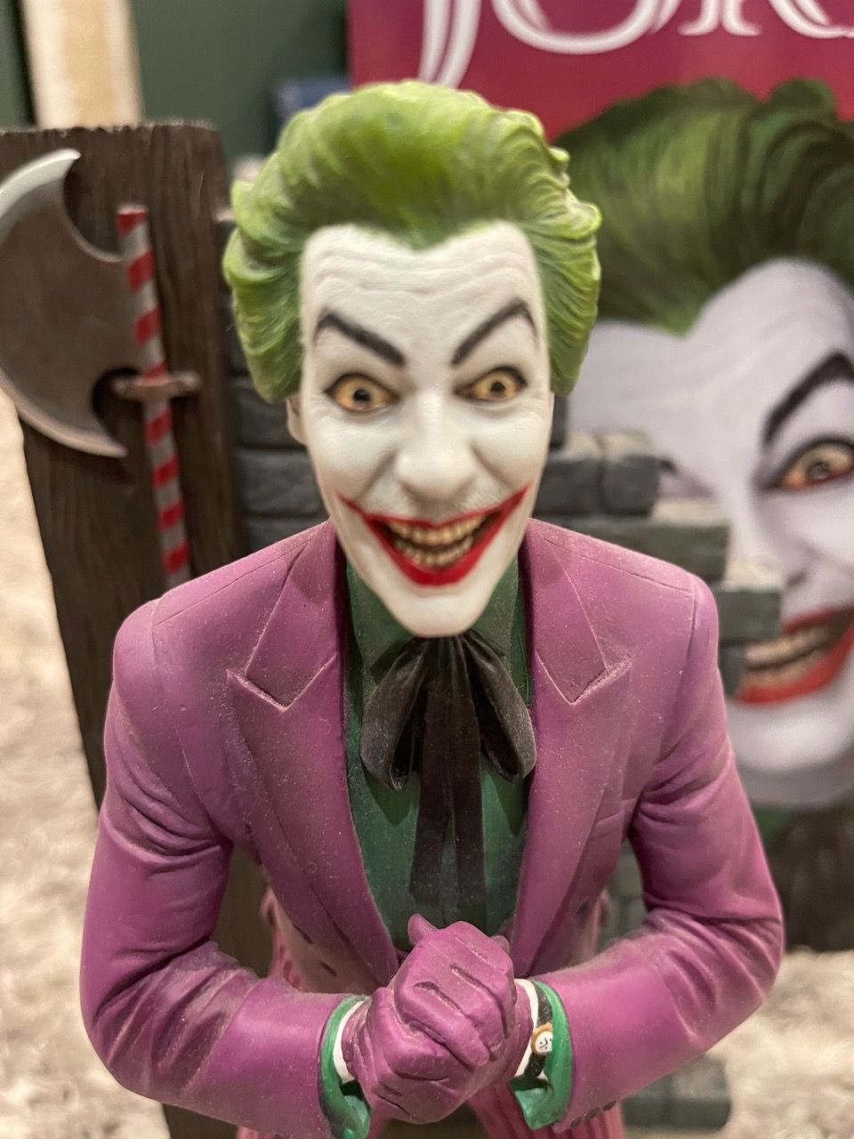 Batman 1966 TV Series The Joker 1:6 Scale Maquette Statue - photo 2