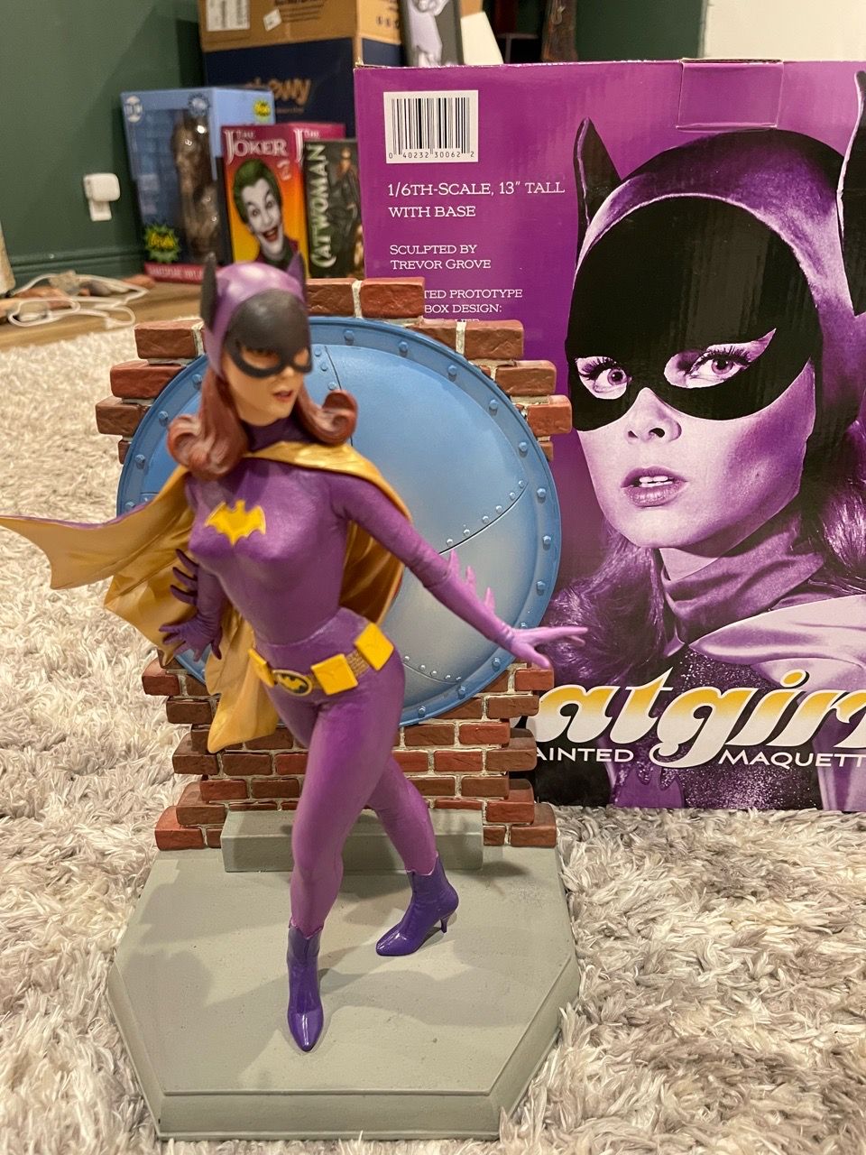 Batman 1966 TV Series Batgirl 1:6 Scale Maquette Statue