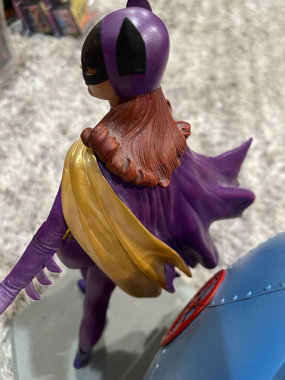 Batman 1966 TV Series Batgirl 1:6 Scale Maquette Statue - photo 3
