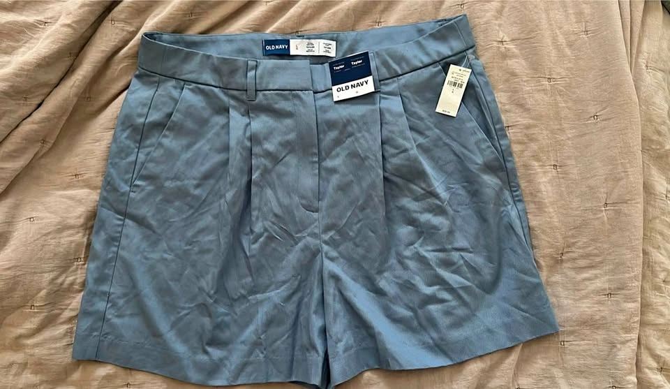 Old Navy Taylor Extra High-Rise Shorts Size L