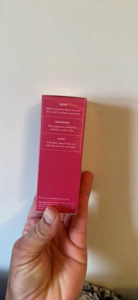 Smooche Color Changing Foundation - photo 2