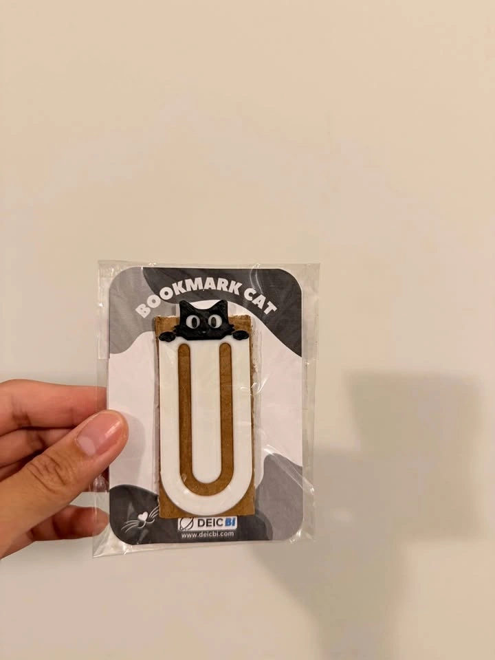 Peeking Cat Bookmark - Free with purchase