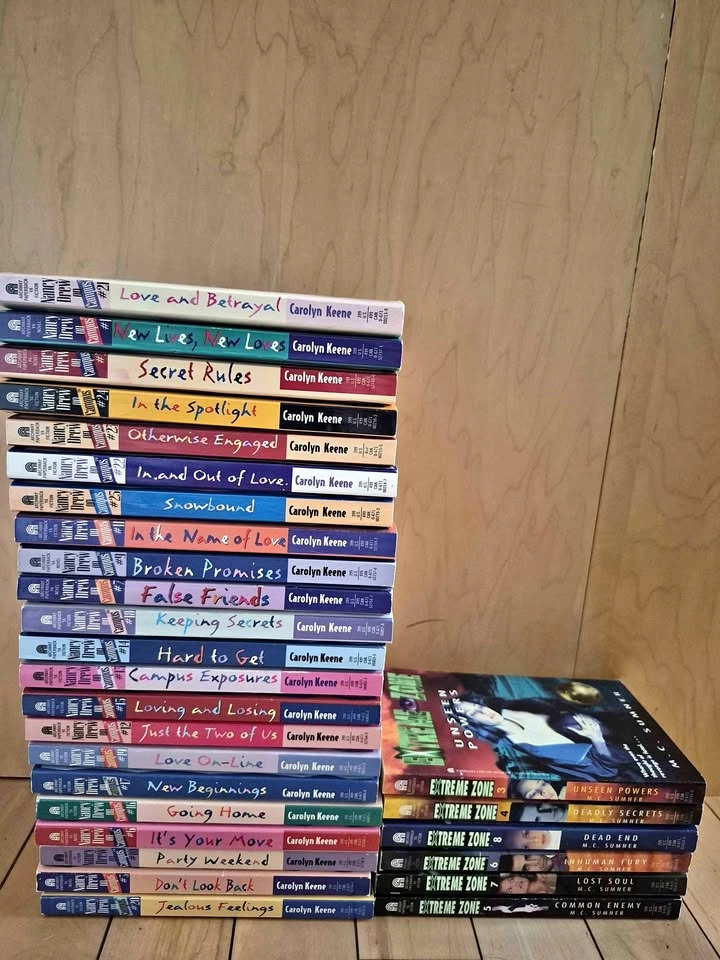 NANCY DREW / EXTREME ZONE BOOK COLLECTION