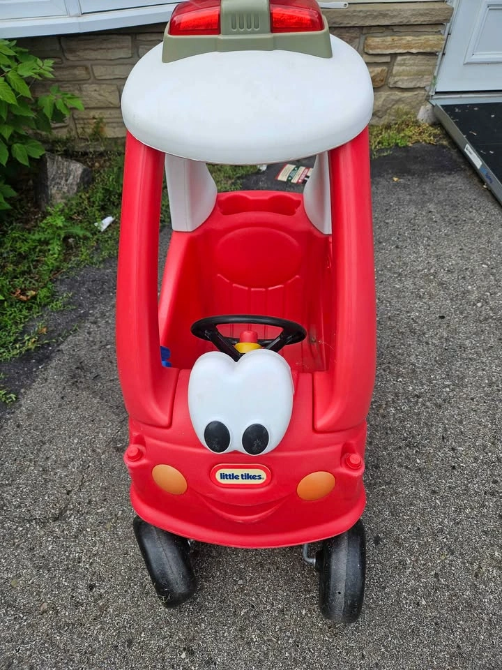 Little Tykes Cozy Coupe - photo 2