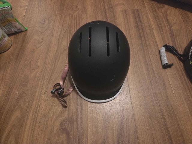 bike helmet - photo 2