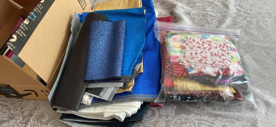 Large Crafting Lot of Spandex fabric and Glitter Fabric Sheets - photo 4