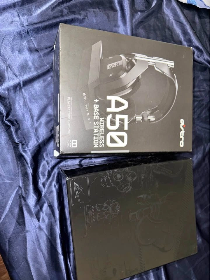Astro A50 Wireless Gaming Headset + Base Station PS4 PC Mac