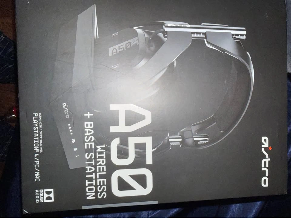 Astro A50 Wireless Gaming Headset + Base Station PS4 PC Mac - photo 2