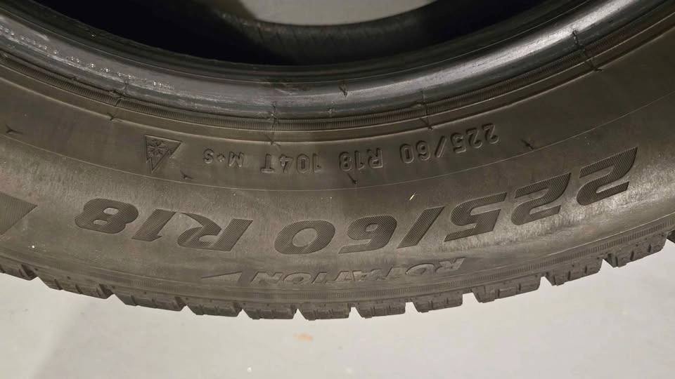 Pirelli Ice Zero FR 225/60 R18 Winter Tire - photo 2