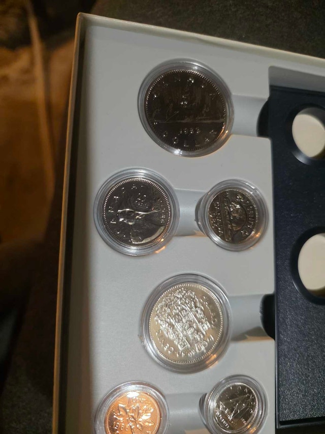 Royal Canadian Mint 1986 Proof Set - photo 2