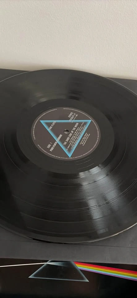 Pink Floyd - Dark Side of the Moon vinyl LP - photo 4