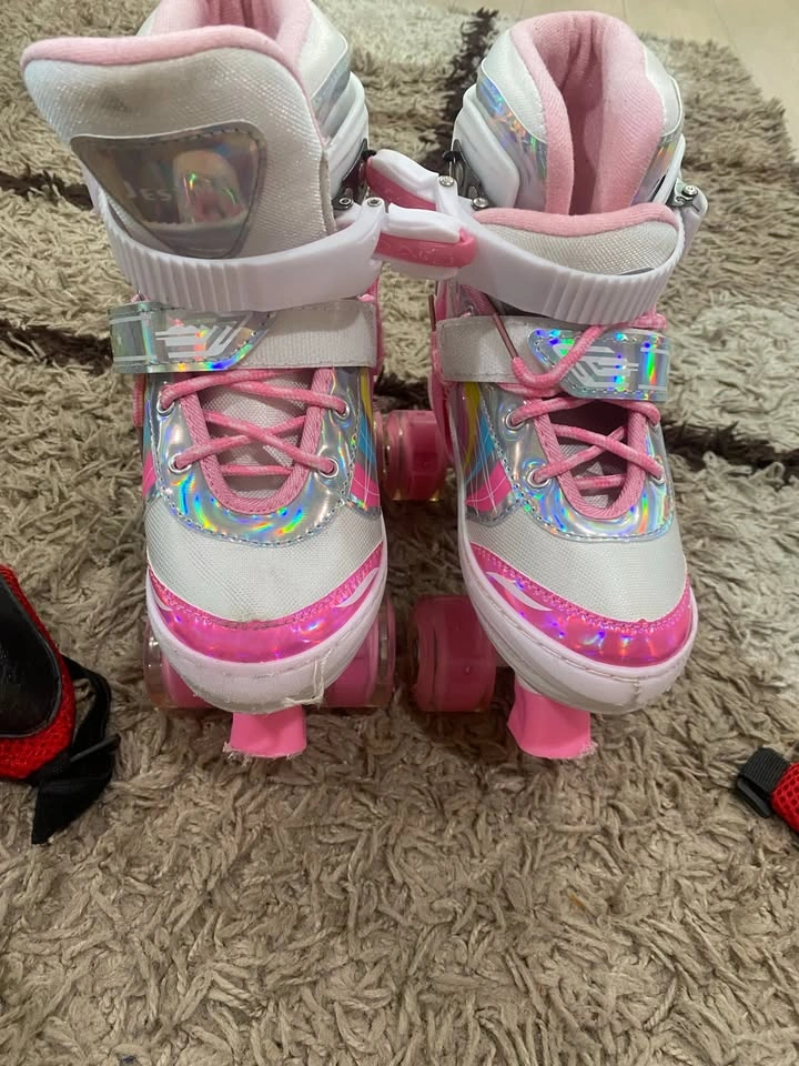 Adjustable Kids Roller Skates with Knee & Elbow Pads - photo 4