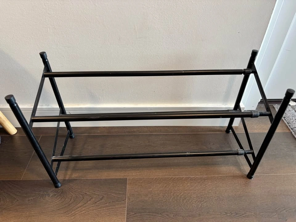 Expandable 2-Tier Shoe Rack - photo 2